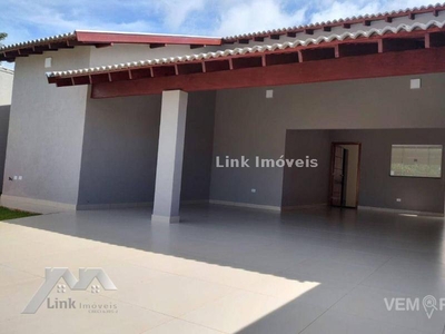 Casa Térrea com 3 Quartos à Venda por R$ 650.000