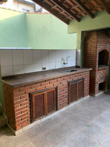 Linda Casa Avarandada Com 2 Dorm ,sala,cozinha Comodo Extra