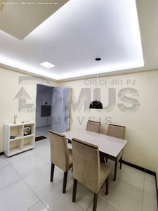 Apartamento com 2 Quartos e 1 banheiro à Venda, 60 m² por R$ 165.000