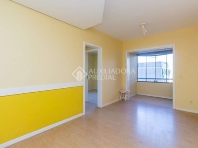 Apartamento com 2 quartos para alugar na rua coronel andré belo, 395, menino deus, porto alegre, 63 m2 por r$ 2.200