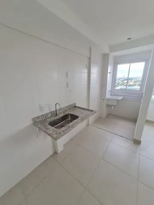 apartamento de 3 quartos, sendo uma suíte, enfrente ao shopping Cerrado.