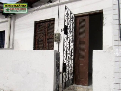 Casa com 1 dormitório para alugar, 50 m² por R$ 530,00/mês - Serrinha - Fortaleza/CE