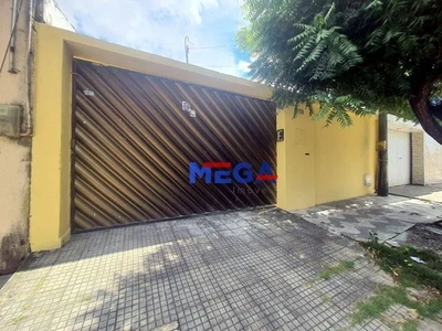 Casa com 3 quartos no bairro Dias Macedo - Fortaleza/CE