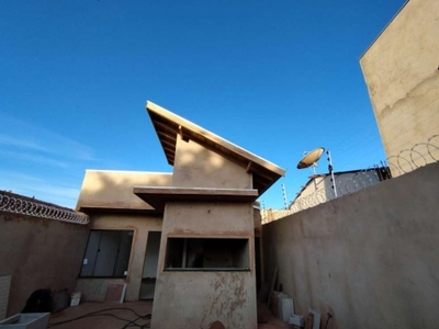 Casa térrea jardim carioca, 2 quartos sendo 1 suíte