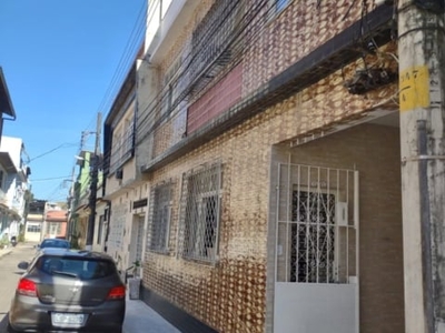 Casa triplex à venda com 3 quarto(s)