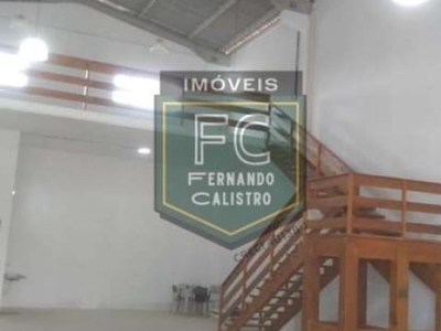 Galpão comercial 270m² área total (220 m² térreo + 50 m² mezzanino) local estratégico, principal avenida do centro de agenor de campos, mongaguá - sp