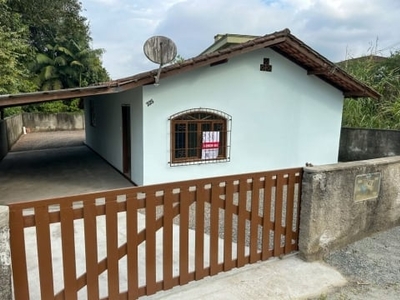 Residência plana na rua do condomínio quint essence, no bairro vila nova