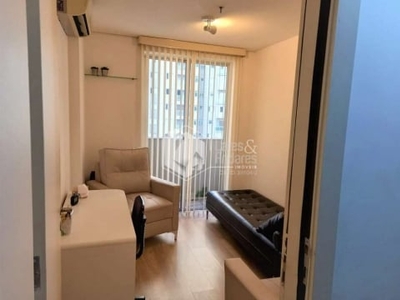 Sala à venda, com 37m² 2 salas + recepção, 2 banheiros, com sacada e vista do nono andar, com 1 vag