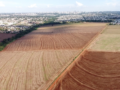 Terreno em Zona 02, Maringá/PR de 10m² à venda por R$ 2.499.000,00