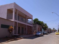 Apartamento com 3 quartos para alugar no bairro Arapoanga, 110m²