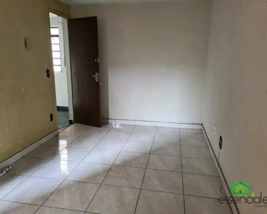 Apartamento no Centro Comercial do Eldorado (esquina com a av João César de Oliveira