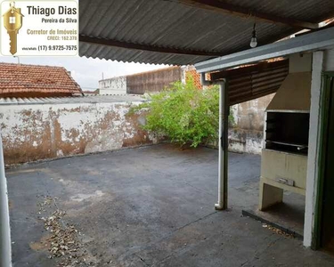Casa á venda com 2 dormitórios, churrasqueira e quintal no bairro Cohab / Jardim Brisa Sua