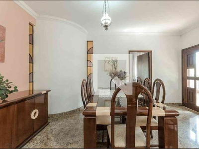 Casa com 3 quartos à venda no bairro Ouro Preto, 195m²