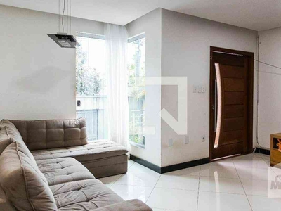 Casa com 4 quartos à venda no bairro Vila Clóris, 350m²