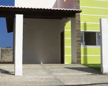 Casa de condomínio térrea p/ venda c/ 200m2, 2 quartos, suíte e 2 vagas