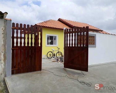 Casa para Venda em Mongaguá / SP no bairro Itaguaí