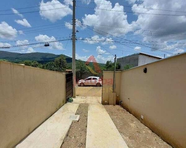 Vende-se Casa Duplex, Não Geminada à Venda em Mateus Leme | FINANCIAMENTO