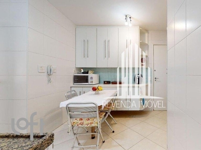 Apartamento à venda em Vila Romana com 108 m², 3 quartos, 1 suíte, 2 vagas