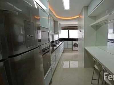 Apartamento para aluguel tem 209 metros quadrados com 3 quartos em Petrópolis - Porto Aleg