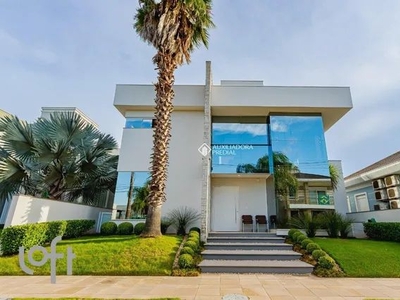 Casa à venda em Igará com 419 m², 4 quartos, 4 suítes, 4 vagas