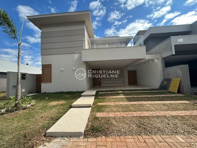 Casa em Centro, Campo Grande/MS de 300m² 4 quartos à venda por R$ 3.299.000,00