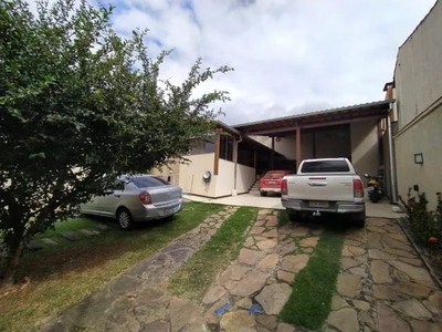 Casa em São João Batista (Venda Nova), Belo Horizonte/MG de 210m² 3 quartos à venda por R$ 894.000,00