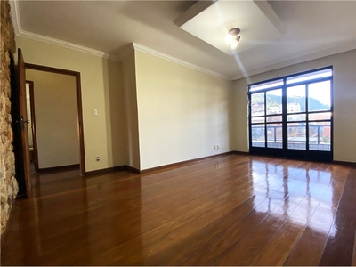 Penthouse em Dom Bosco, Juiz de Fora/MG de 141m² 4 quartos para locação R$ 2.000,00/mes