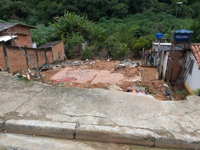 Terreno em Jardim Santa Izabel, Cotia/SP de 0m² à venda por R$ 318.000,00 ou para locação R$ 1.200,00/mes