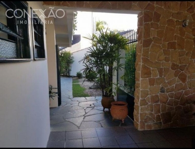 Casa no Bairro Vorstadt em Blumenau com 3 Dormitórios (1 suíte) e 291.7 m²