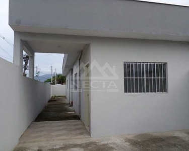 Casa Nova para Venda com 2 Dormitórios, Golfinhos - Caraguatatuba/SP