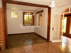 Casa em Condomínio com 4 quartos à venda no bairro Condominio Retiro do Chale, 240m²