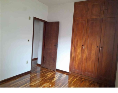 Apartamento com 2 quartos para alugar no bairro Ouro Preto, 70m²