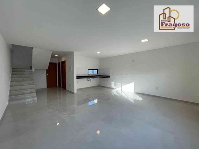 Casa com 3 quartos à venda no bairro Parque Burle, 130m²