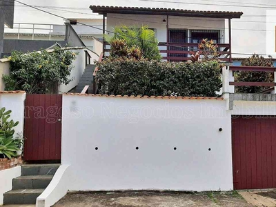 Casa em Condomínio com 3 quartos à venda no bairro Peró, 110m²