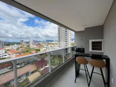 Apartamento mobiliado com 3 suítes a 80 metros do mar em balneário perequê - porto belo/sc