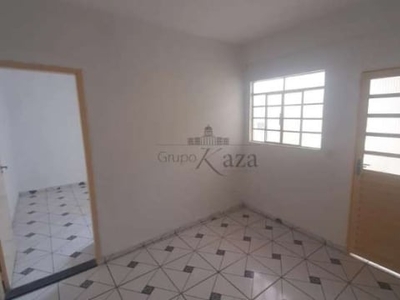 Casa com 1 quarto para alugar na rua lupicinio rodrigues, vila tesouro, são josé dos campos, 40 m2 por r$ 1.000