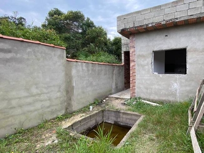 Casa com 2 Quartos e 1 banheiro à Venda, 130 m² por R$ 190.000