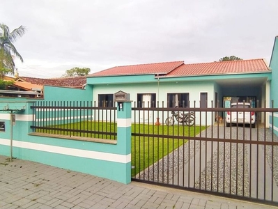 Casa à venda no bairro Água Verde em Jaraguá do Sul