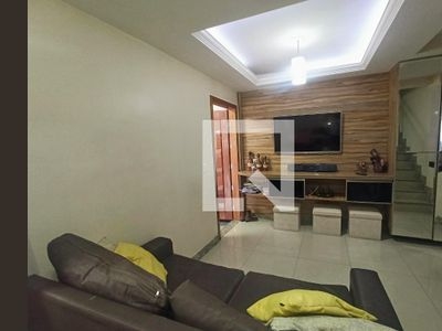 CASA com 3 dormitórios e 2 garagens