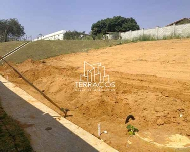 EXCELENTE TERRENO COM LEVE ACLIVE EM CONDOMÍNIO FECHADO - 300 M² - RESIDENCIAL CAMPOS DE M