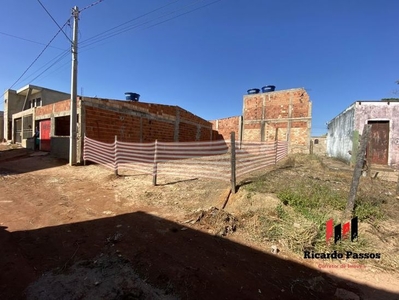 Terreno à venda no bairro Asa Norte em Brasília