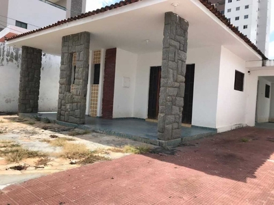 Alugo ótima casa para comercio em Tambauzinho