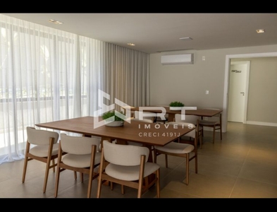 Apartamento no Bairro Bom Retiro em Blumenau com 3 Dormitórios (3 suítes) e 170 m²