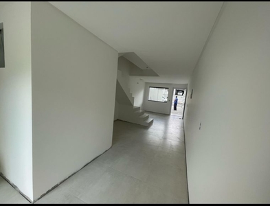 Casa no Bairro Itoupavazinha em Blumenau com 2 Dormitórios (2 suítes) e 83.68 m²