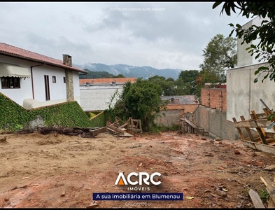 Terreno no Bairro Vorstadt em Blumenau com 364 m²