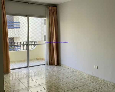 Apartamento 72m², 02 dormitórios, 01 banheiro e 01 vaga na garagem. Condomínio com portar