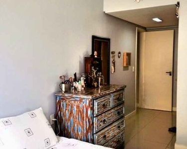 Apartamento para venda. Com 230 metros quadrados e 4 quartos em Meireles - Fortaleza - CE