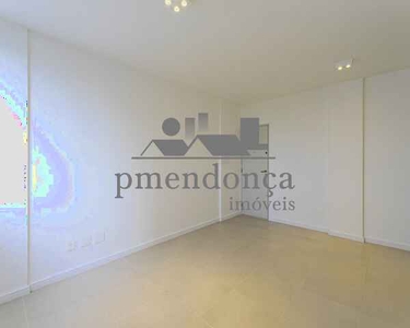Apartamento Reformado em Pinheiros com 3 quartos e 1 vaga, 87 m2