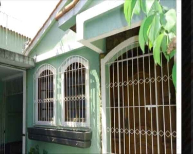 Casa duplex em condomínio na Travessa Doutor Faria Junior