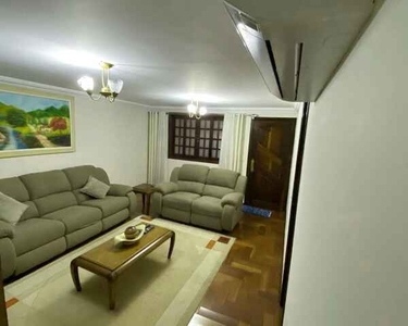 Casa Padrão, 3 dormitórios, 1 suítes, 3 banheiro, 4 vagas na garagem, 201M² de Área Constr